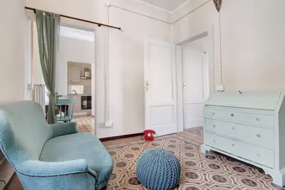 Image de Appartement de vacances \"Viola - Residenza Cernobbio\" avec vue sur les montagnes, balcon et Wi-Fi.