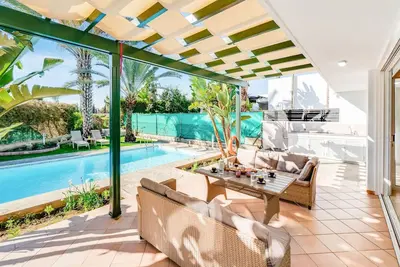 Image de Villa Poseidon Gardens by Ezoria Villas, Pervolia