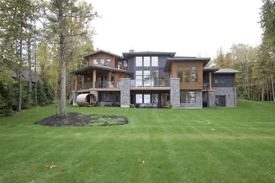 Image de Balsam Lake Waterfront Compound