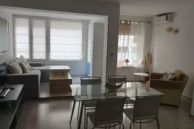 Image de Dowtown beach Penthouse with free parking Burgas
