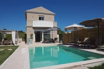 Klio - Deux Chambres Villa, Couchages 4