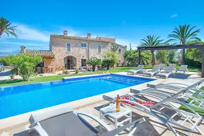 Image de Es Fasser - Six Chambres Villa, Couchages 12