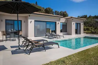 Image de Eirini - Deux Chambres Villa, Couchages 4