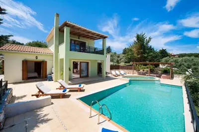 Image de Kyknos - Trois Chambres Villa, Couchages 6