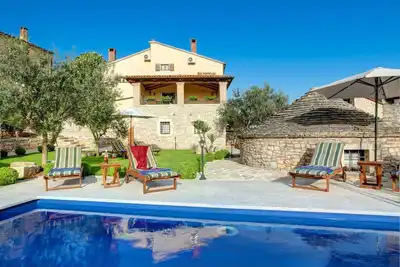Image de Adriana - Trois Chambres Villa, Couchages 6