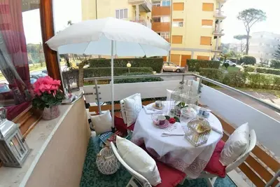 Image de Appartement de vacances pour 6 personnes env. 95 qmà Viareggio, Toscane (Province de Lucca)