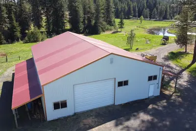 Image de Spacious 11 Bdrm Lodge on edge of Clearwater Ntl Forest