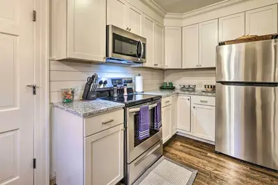 Image de Lexington Vacation Rental 1 Mi to Uk!