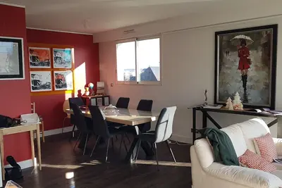 Image de 24-hour circuit 15 minutes by car and 25 minutes by tram.