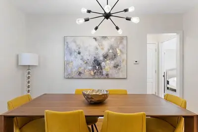 Image de Entire Sunhouse · Sunny 4br House w/Rooftop Deck 15 min to Downtown!