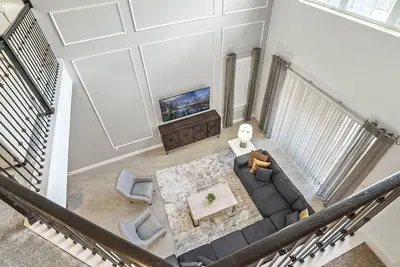 Image de Beautiful 5br/5ba GameRoom/Spa Storey Lake 21077