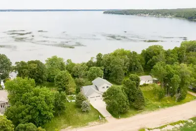 Image de Fantastic 3 bed, 2 bath Lake Miltona Home near famed sandbar. Sleeps 10. Lic2114