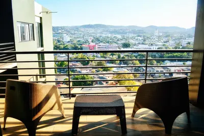 Image de New Luxury 3 Bedroom Condo W/Terrace