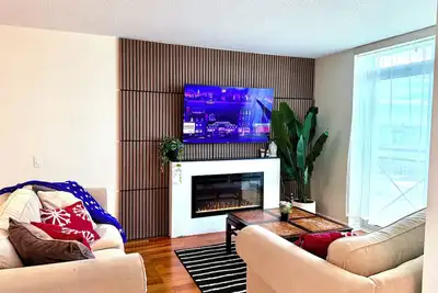 Image de Spacious 3 Bedroom 2 Bath Condo in Toronto