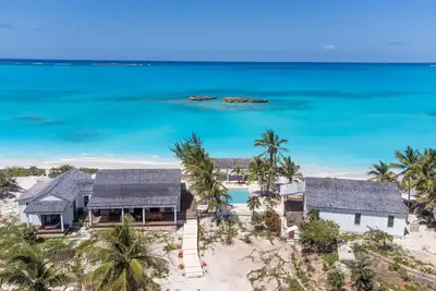 Image de Woodstar Beach House – oceanfront villa with private beach