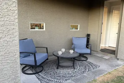 Image de 10 mins from the State Farm stadium/ brand new home with hot tub