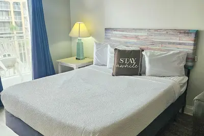 Image de Beautifully Updated Ocean View Studio! Sea Mist 50503