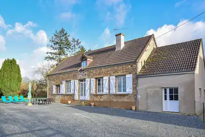 Image de Maison confortable de 4 chambres à.