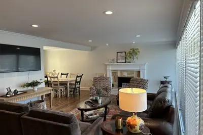 Image de Remodeled home minutes from ski resorts