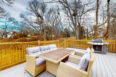 Image de Inviting home + apartment near beach with furnished deck, yard, & grill