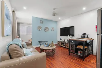 Image de Beachside Suite #2 Boutique On Beach + Broadwalk