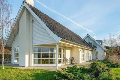 Image de Maison de vacances pour 6 a Glesborg-By Traum