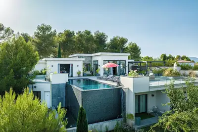 Image de Luxueuse Villa 2 Piscines Spa Nord Montpellier