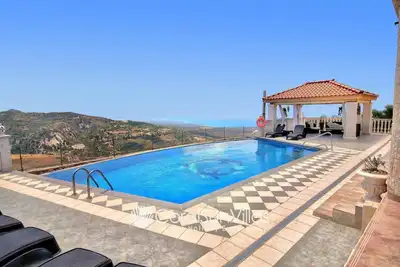 Image de Elégante Immense Villa Grande Piscine, Idéale Pour les Mariages