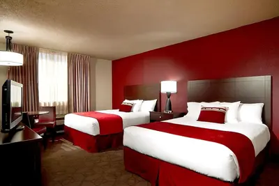 Image de 2 x Sedona River View Queen Non Smoking Room at Edgewater Casino Resort