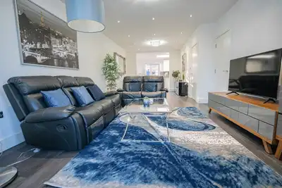 Image de Newly Refurbished Modern 4 Bed Detached House