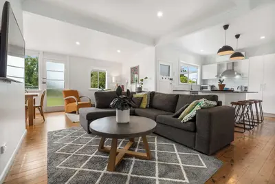 Image de Family Home in East Orange - Cosy & Spacious