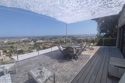 Image de Maison \"Fort Costebelle\" avec vue sur la mer, terrasse privée & Wi-Fi