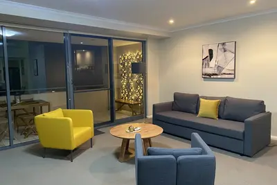 Image de Bannister Apartment in vibrant central Fremantle. Parking, WiFi, Smart tv's