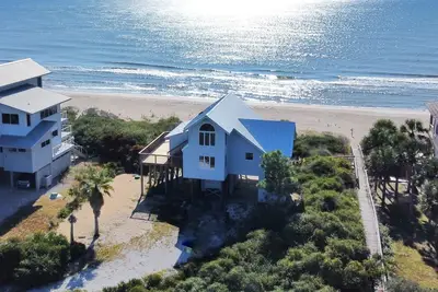 Image de Beachfront - Community Pool/Pickleball Access!