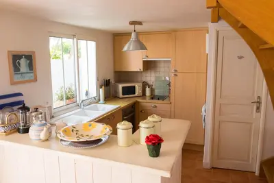 Image de Mid Island Cottage with large sunny garden