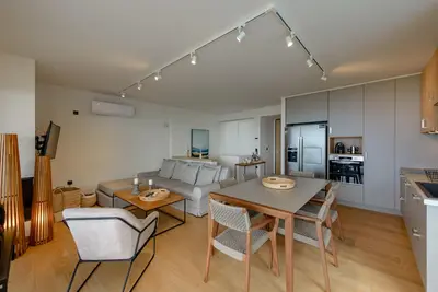 Image de Greek Zen villa - stunning sea view -top of the hill in Athens Riviera