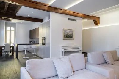 Image de Majestueuse Résidence Mazzini avec 3 chambres et 3 salles de bain