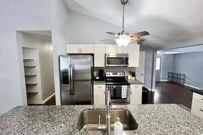 Image de Remodeled Stow Home near Blossom Music Center\/Bmbw Ski Resort\/Downtown Cuy Falls