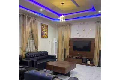 Image de Modern 4-Bedroom Home in Private New Owerri Estate