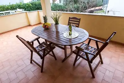 Image de Two-bedroom apartment with terrace