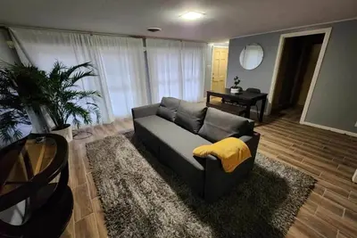 Image de Back Yard Oasis. Centrally locate, private and safe.