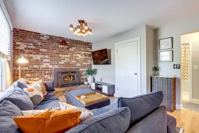 Stylish Se Portland Getaway! Close to foodcarts, drinks, & more!