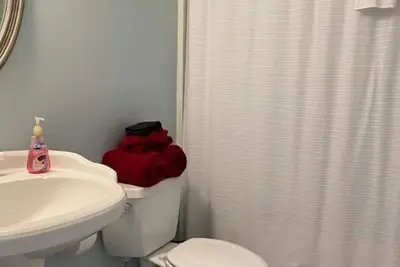 Image de Butler Cottage, Pet Friendly, Walk to the brewery.