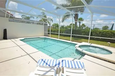 Image de Large 5 bed villa with private pool and spa