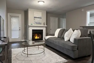 Image de 2bd-2ba Mid-City Condo