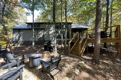 Image de River Cabin | Fire Pit, Kayaks, Games, Dog Park
