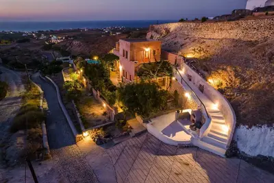 Image de Amazing Santorini Villa | Aurora Residence | 3 Bedrooms | Wonderful Sea & Countryside Views | Finikia
