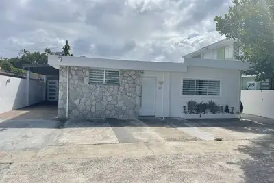 Image de Combo property 4 Apts in 1 Isla Verde. Sleep 18 with 5br-5bth. Walk to the beach