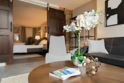 Image de Shockoe Bottom English Basement Bnb (sleeps 4)