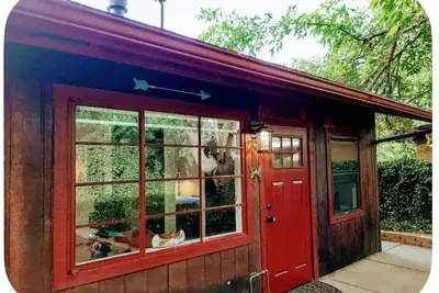 Image de Willow Cottage in the trees in West Sedona